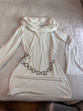Chunky belt 70s vibe mini dress